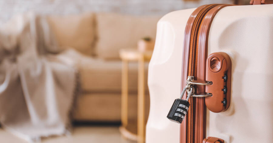 How to Protect Your Belongings While Traveling